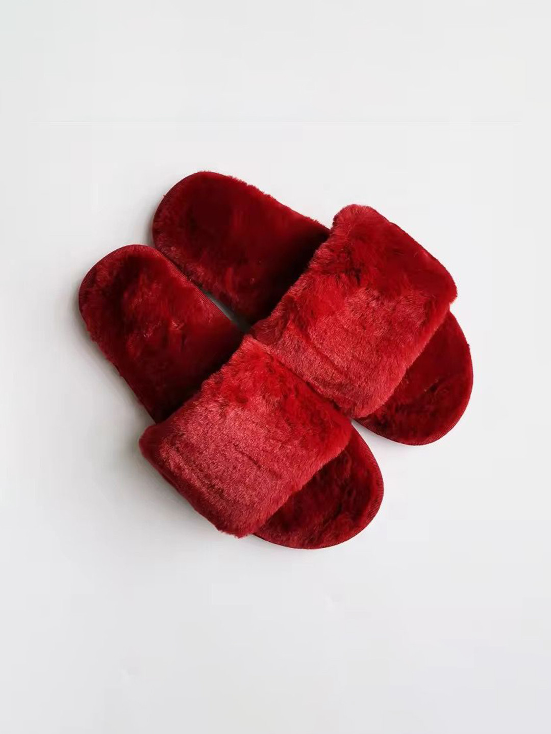 WOLVESDEN Women Self Design Room Slippers