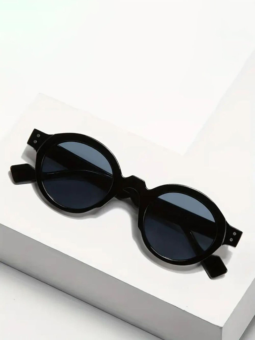 First Lens Prismark Unisex Round Sunglasses with UV Protected Lens C10360