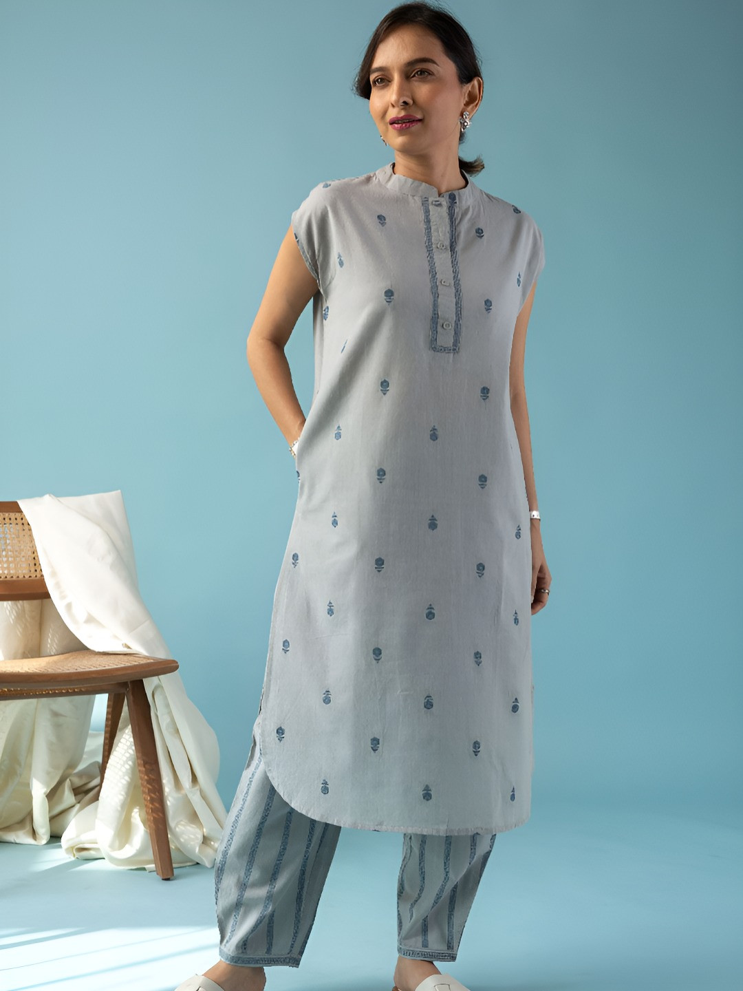 KUSVAA Richal Ethnic Motifs Woven Design Pure Cotton Kurta With Pyjama