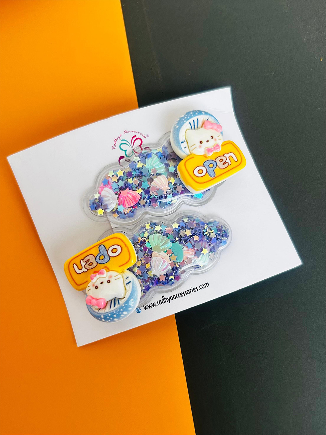 Radhya Accessories Women Set of 2 Glitter Cartoon Tictac Pair