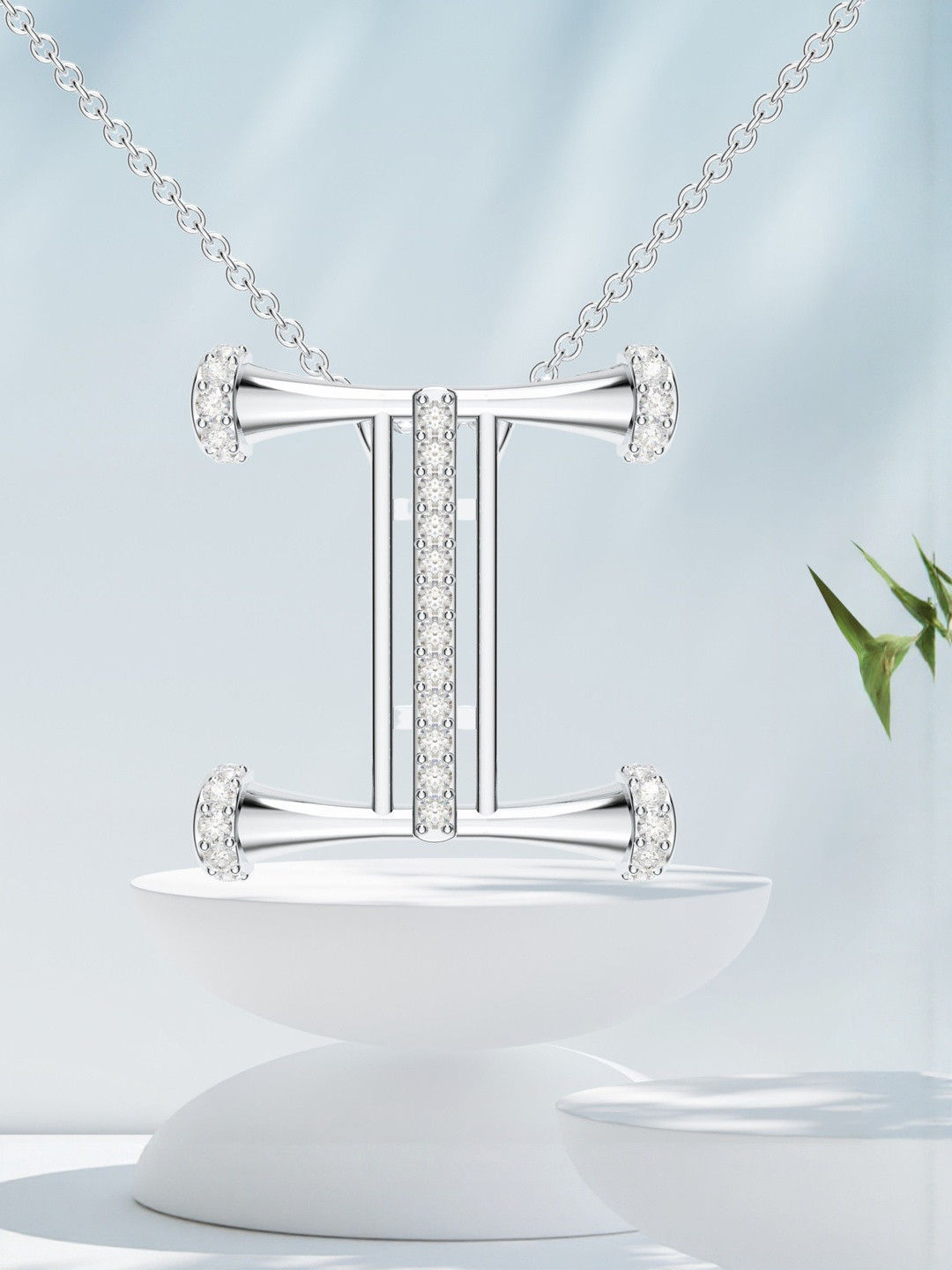 Kicky And Perky 925 Sterling Silver Mossianite Studded Comtemporary Pendant With Chain