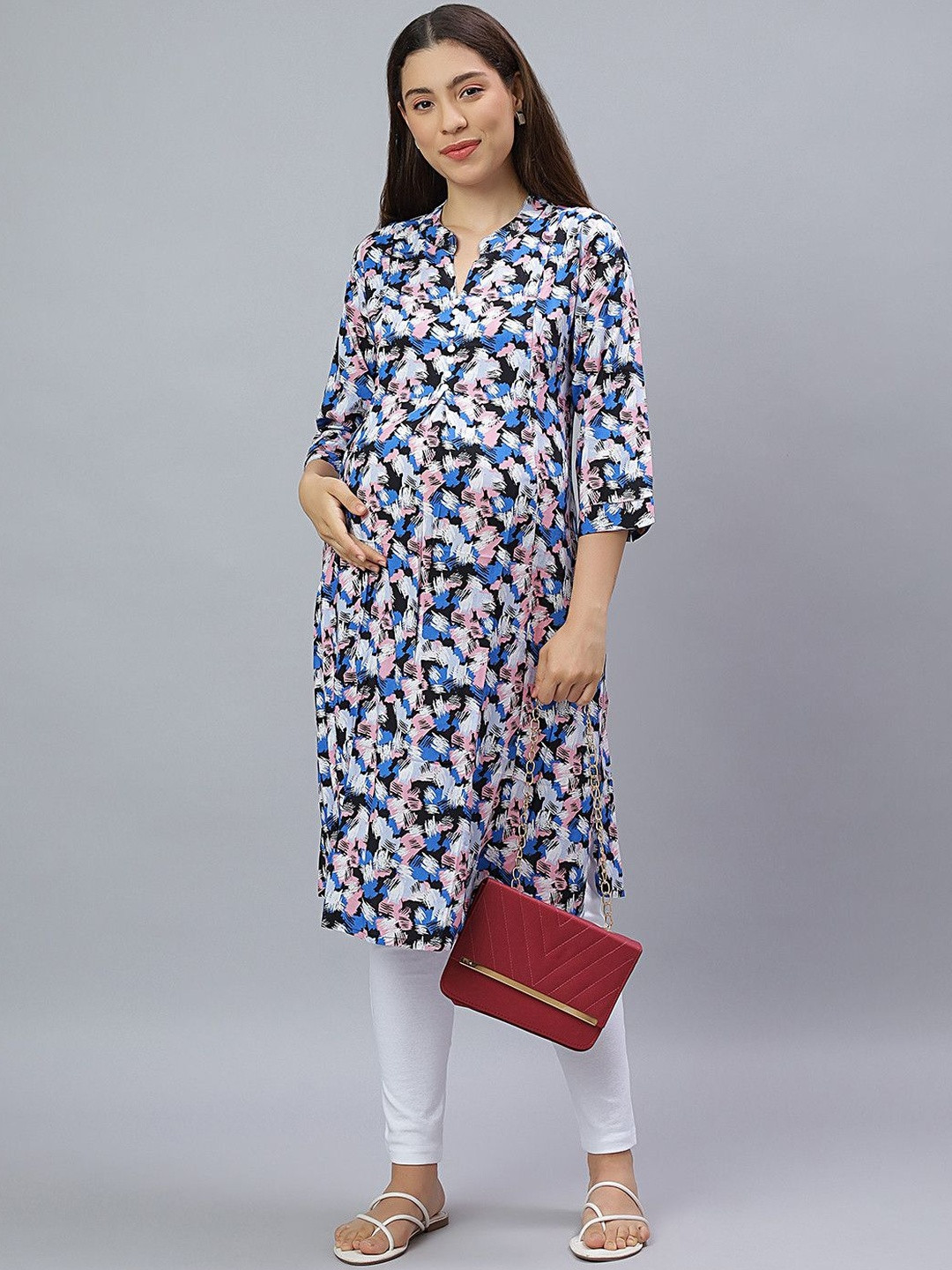 Mammas Maternity Women Blue Printed V-Neck Maternity Kurti