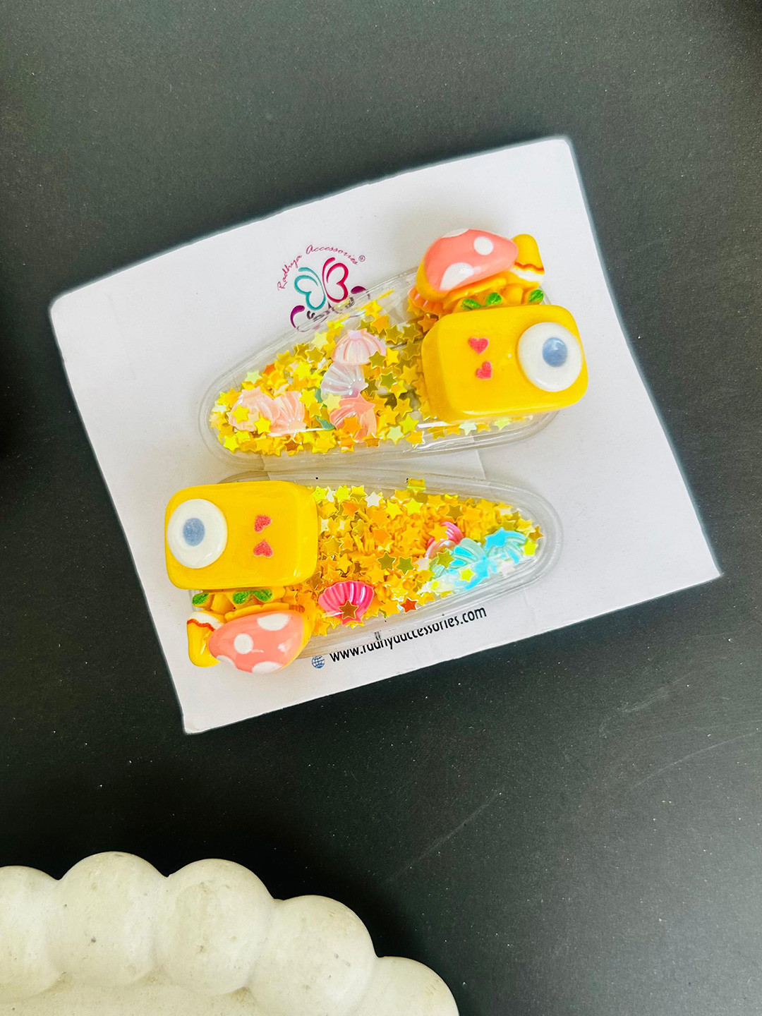 Radhya Accessories Women Set of 2 Glitter Unicorn Tictac Pair