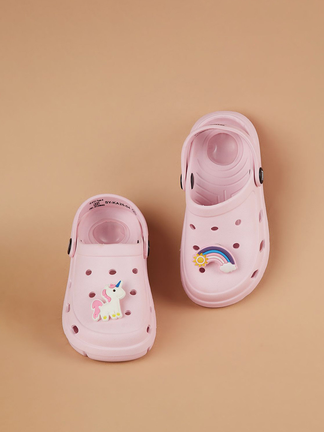 Fame Forever by Lifestyle Girls Charms Detailed Clogs