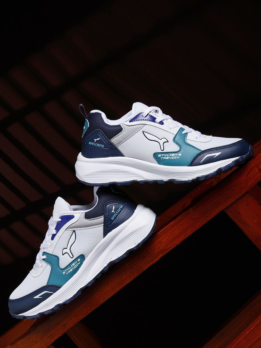 WELCOME Men Colourblocked Round Toe Lace Ups Walking Non-Marking Priotection Sports Shoes