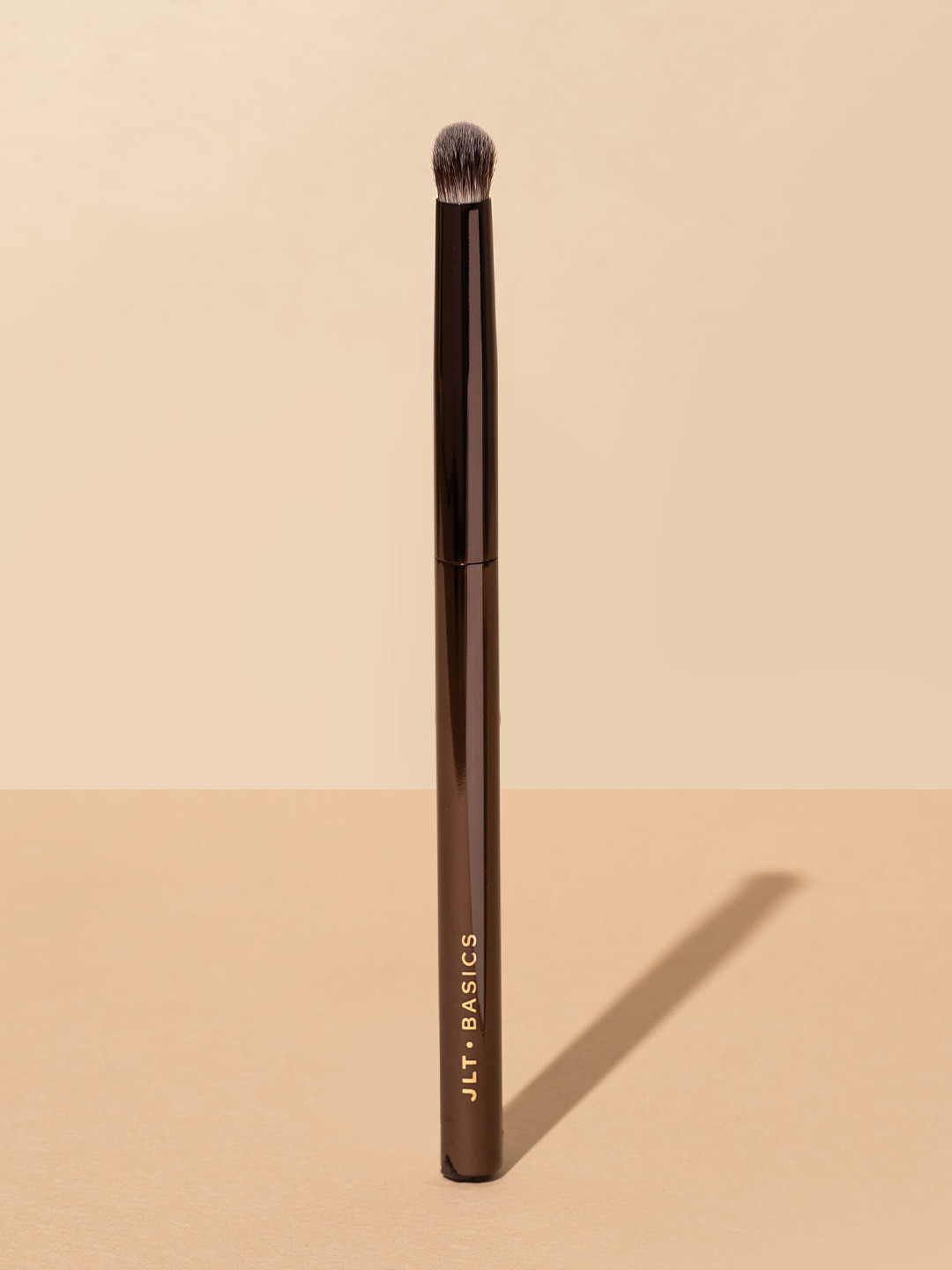 JLT Basics Domed Shape Eye Shadow Brush JLTBASICS B0009