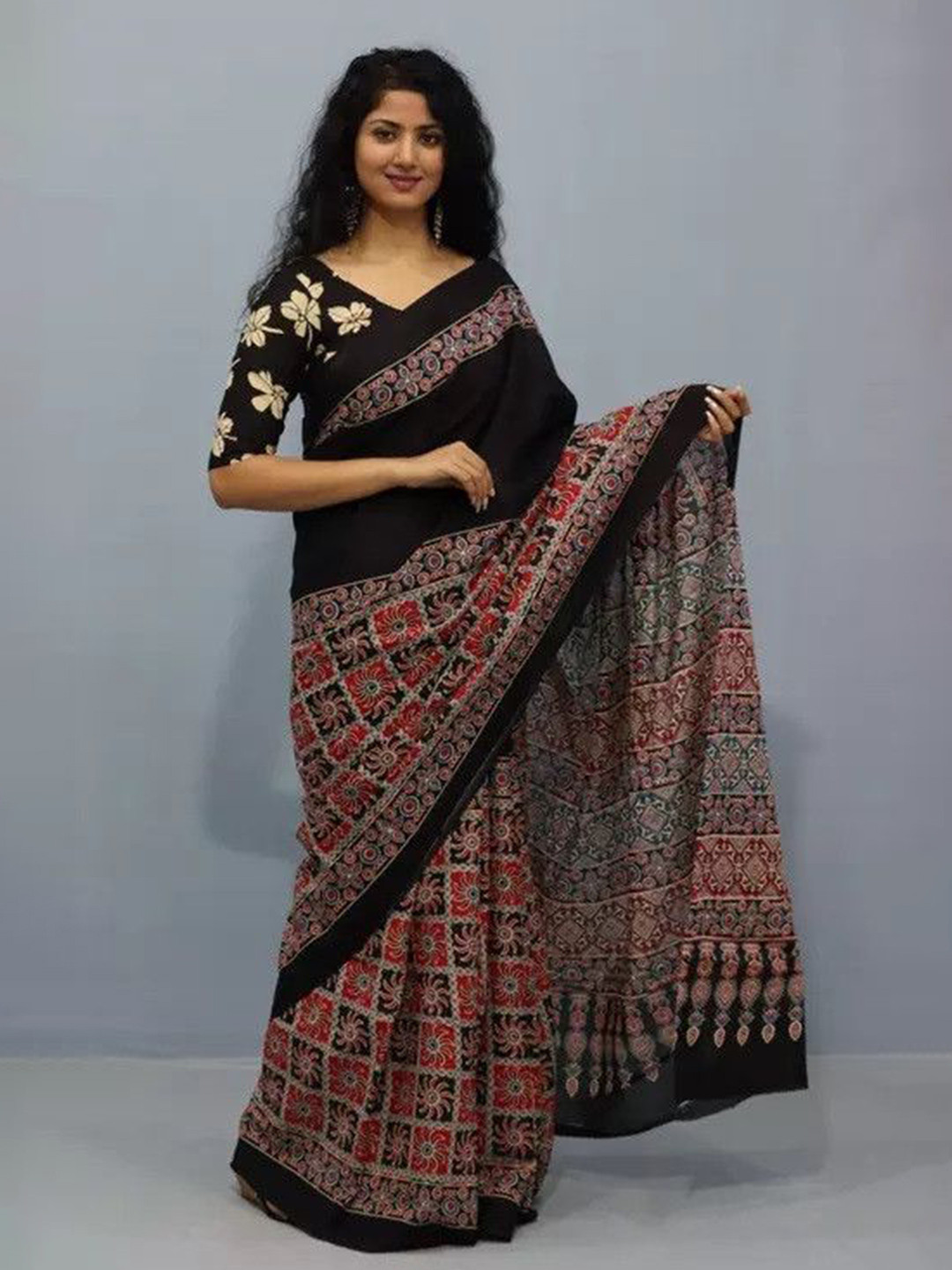 Craft Musium Geometric Printed Pure Cotton Saree