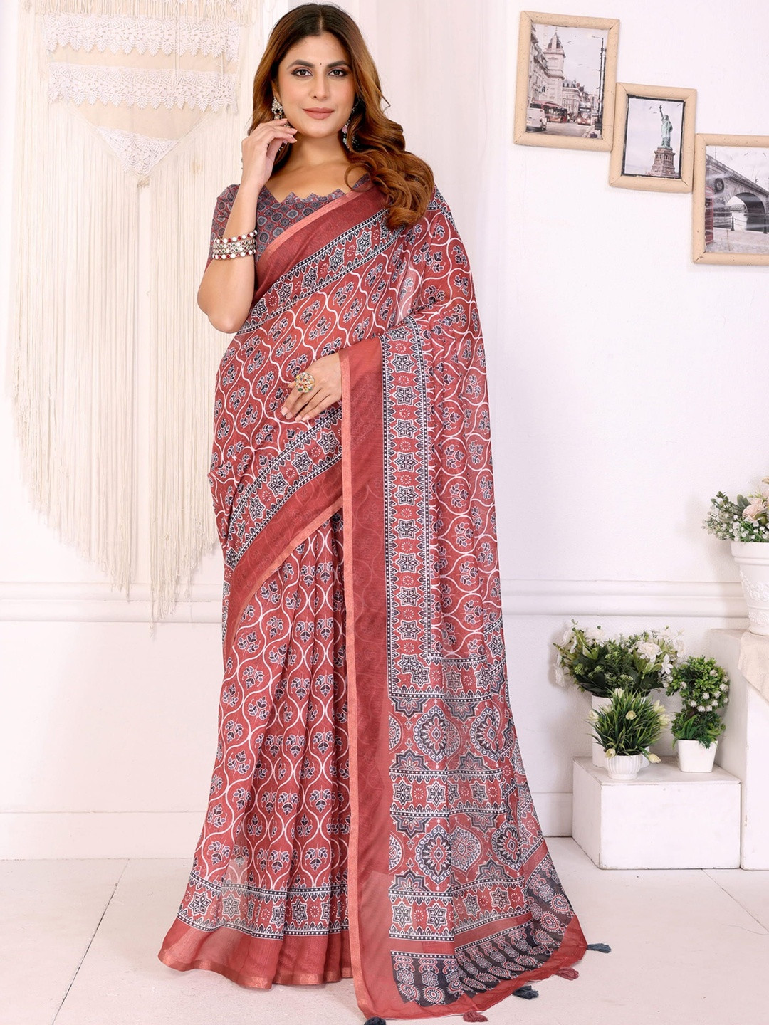 V3 FASHION STUDIO Floarl Printed Zari Work Chanderi Saree With Blouse