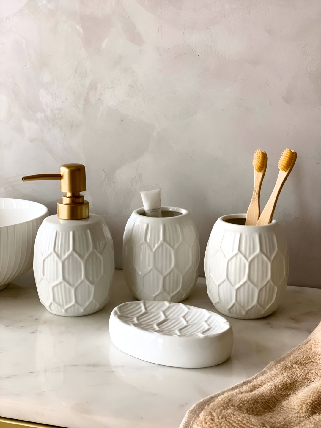 Mason Home White 4 piece Geometric Ceramic Bath Accessories Set
