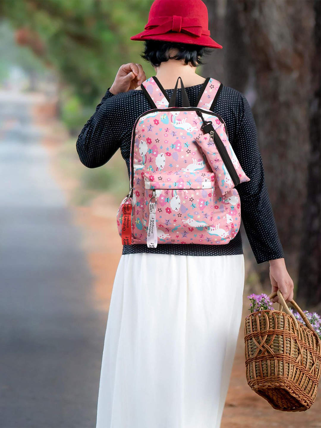 CASASTORE Women Graphic Backpack with Daisy Chains