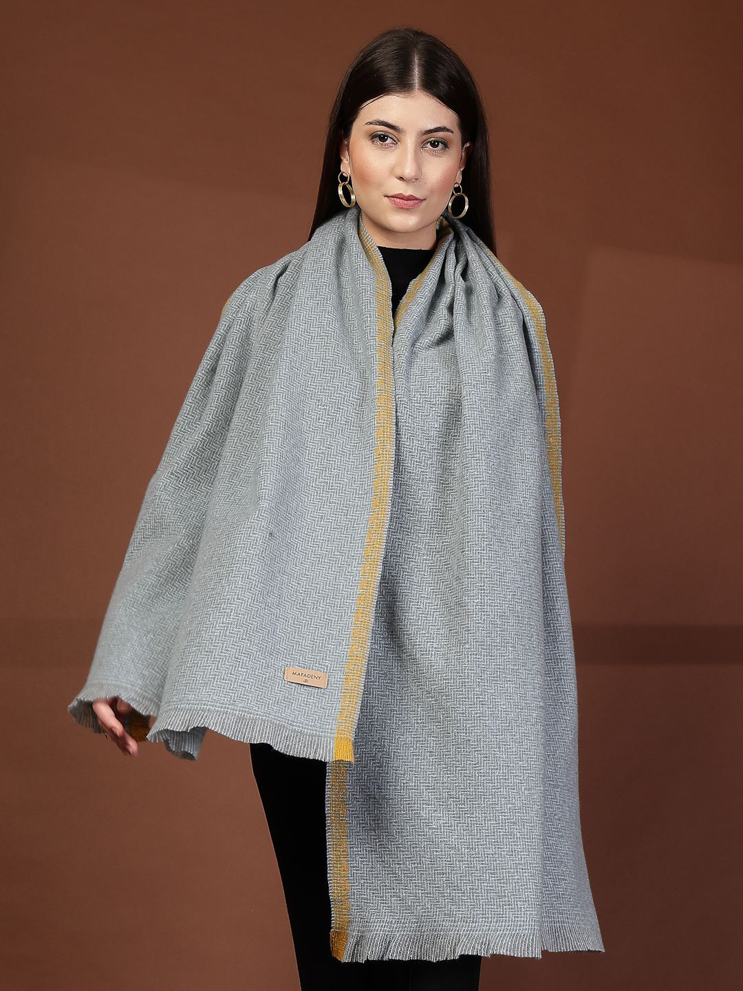 Mafadeny Women Self Design Fringe Edges Stole