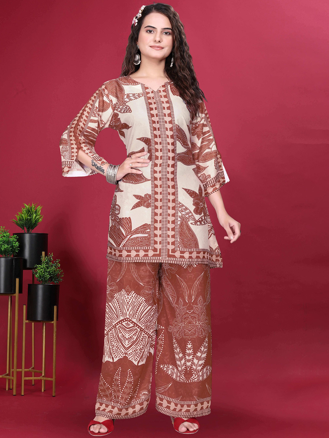 SUVIKAS CREATION Ethnic Motifs Printed Round-Neck Tunic With Palazzo