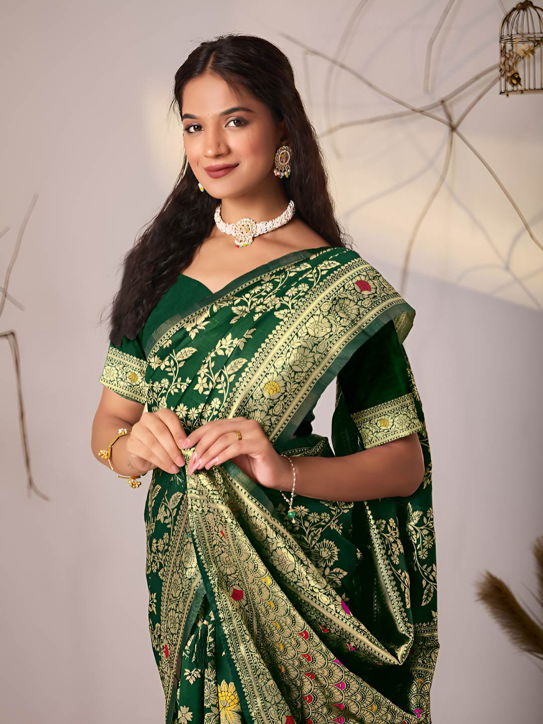TINA FASHION Floral Woven Design Zari Banarasi Saree