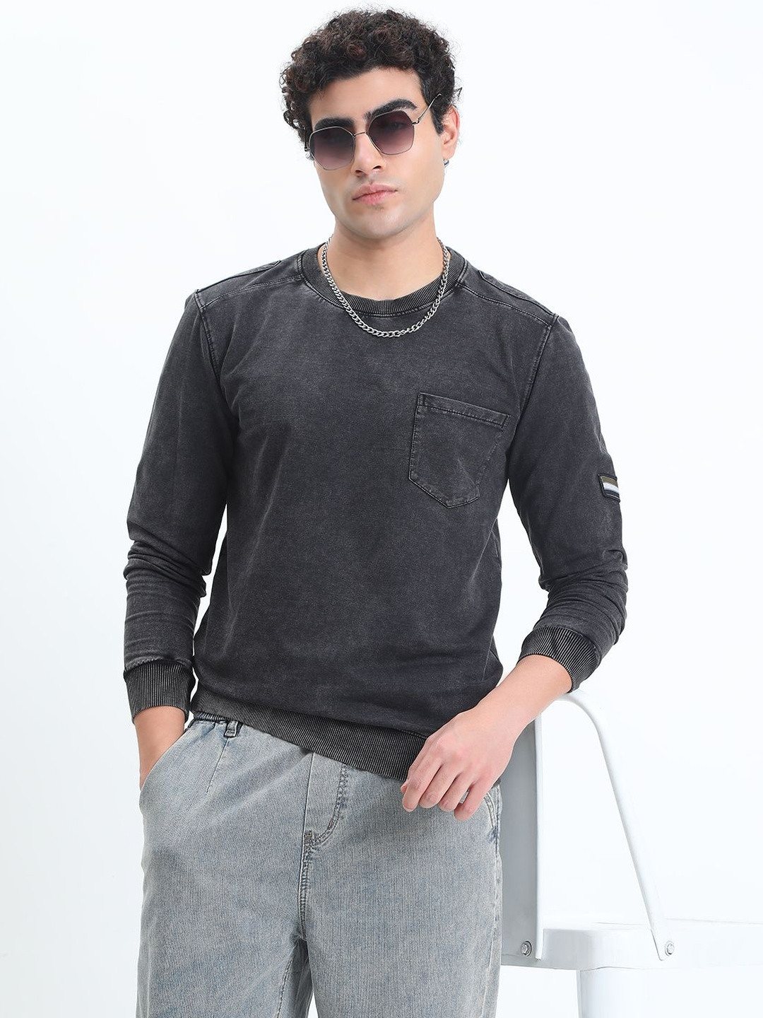 SHOWOFF Men Black Round Neck Solid Cotton Ribbed Chest Pocket Sweatshirt