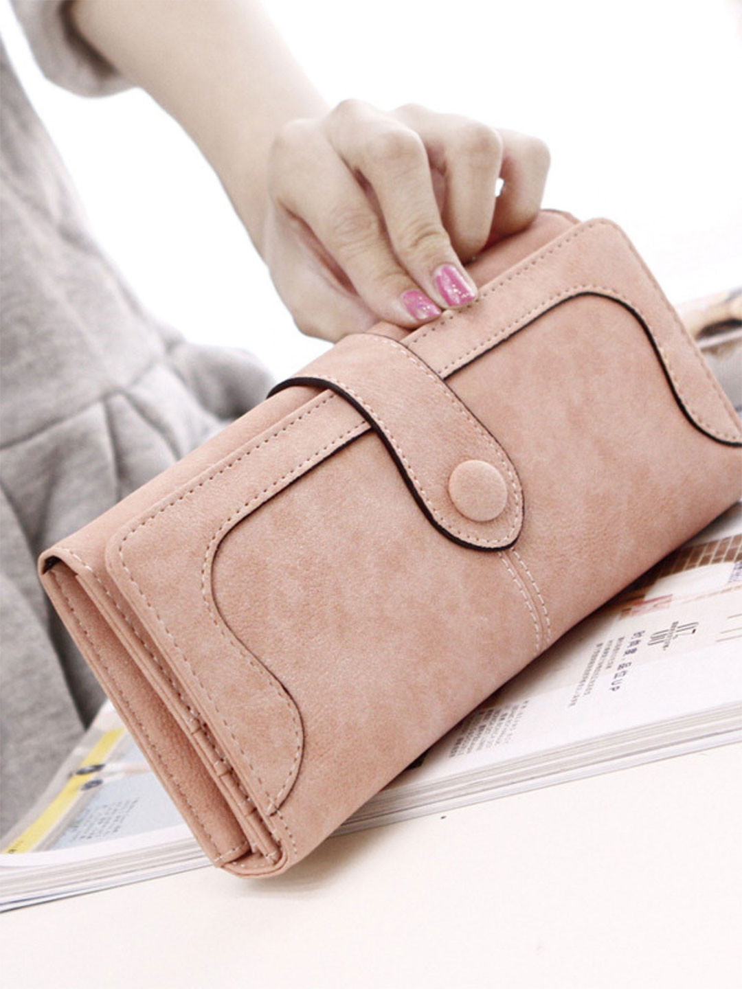 ITALISH Women Multi Compartment Solid Leather Wallet