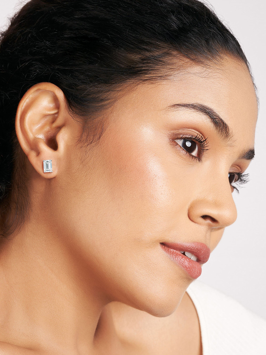Sparkles 14Kt Gold Emerald Solitaire Lab Grown Diamond Stud Earrings - 1.38g