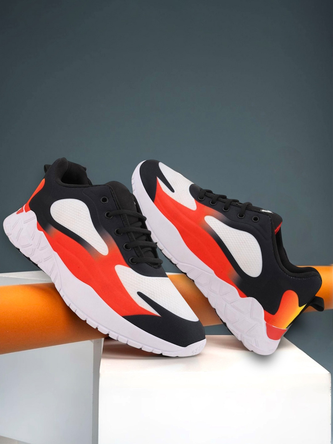 COGS Men Colourblocked Sneakers