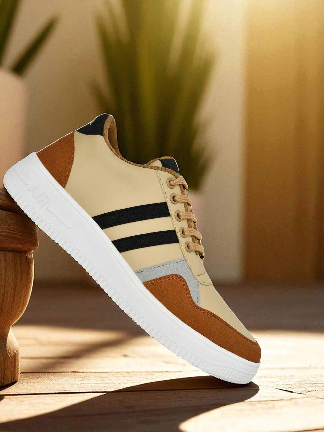 Eristine Men Lace-Ups Woven Design Sneakers
