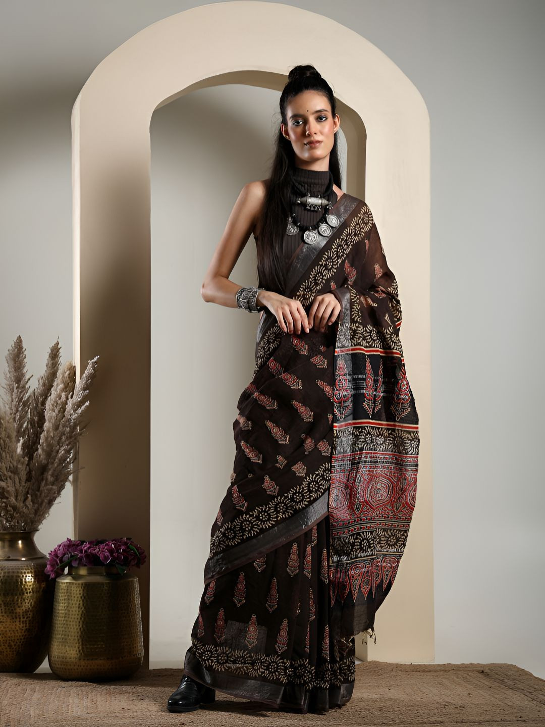 DESI VIDESI Ethnic Motifs Printed Pure Linen Bagru Saree