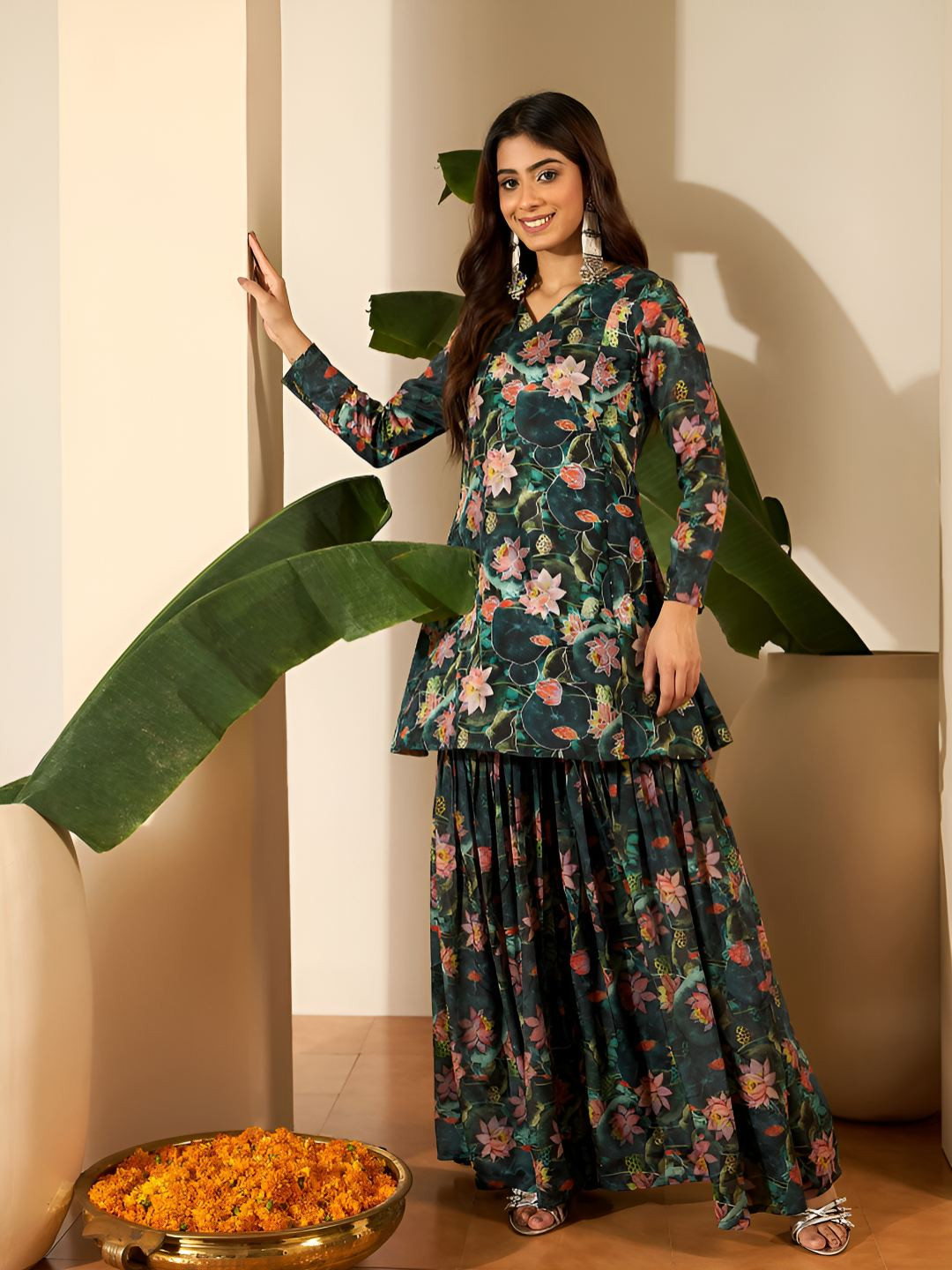 Inddus Women Floral Printed and Foil Work Kurta Set