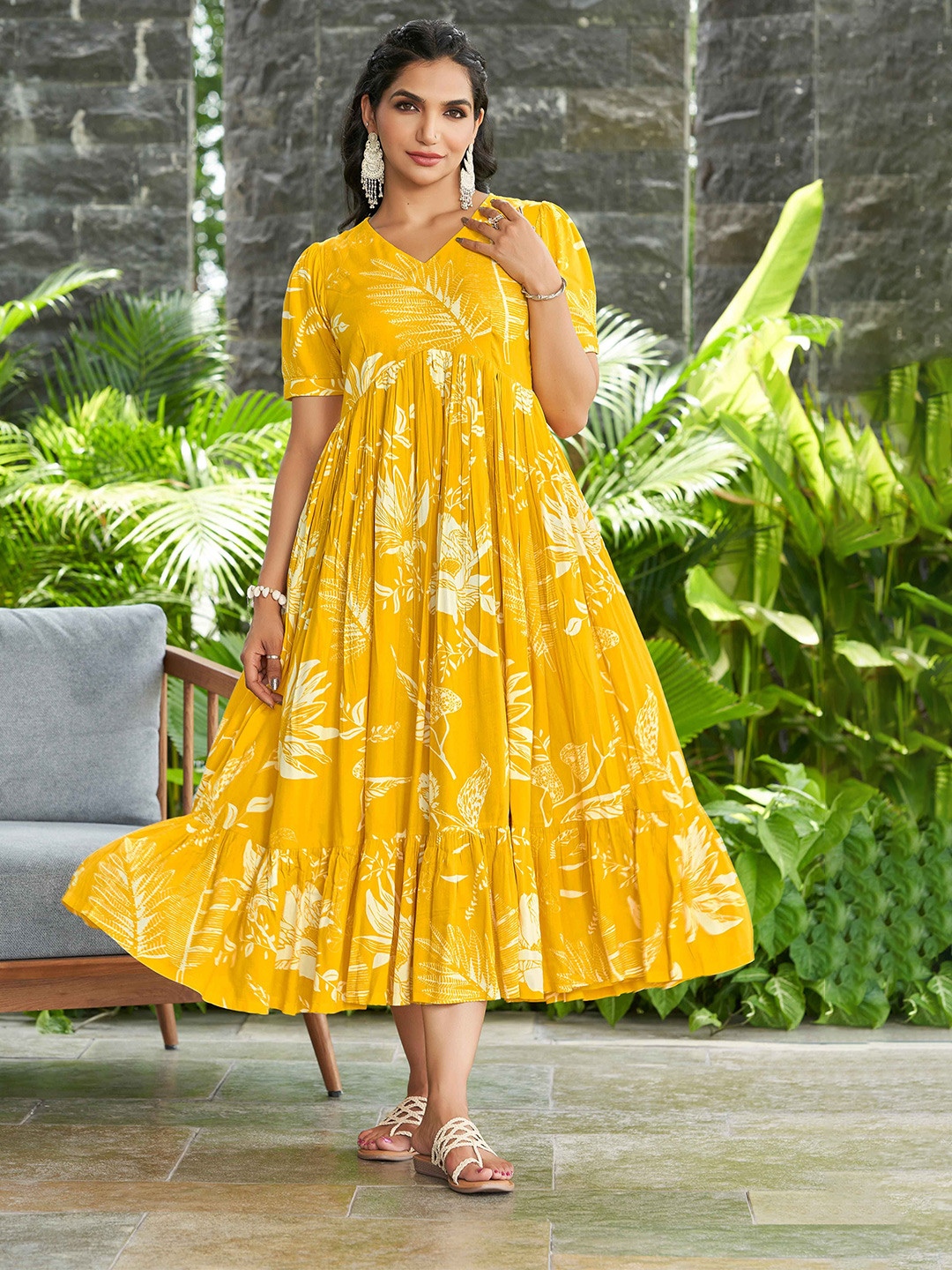 ODD BY chansi TRENDZ Floral Printed Gathered or Pleated Puff Sleeve Fit & Flare Midi Dress