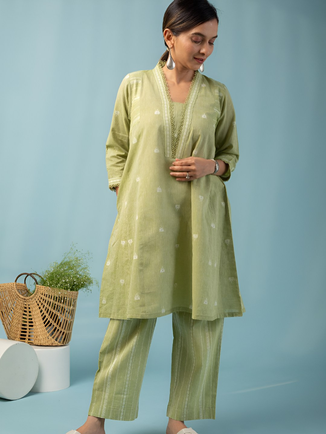 KUSVAA Pipali Women Ethnic Motifs Printed Regular Pure Cotton Kurta With Trousers