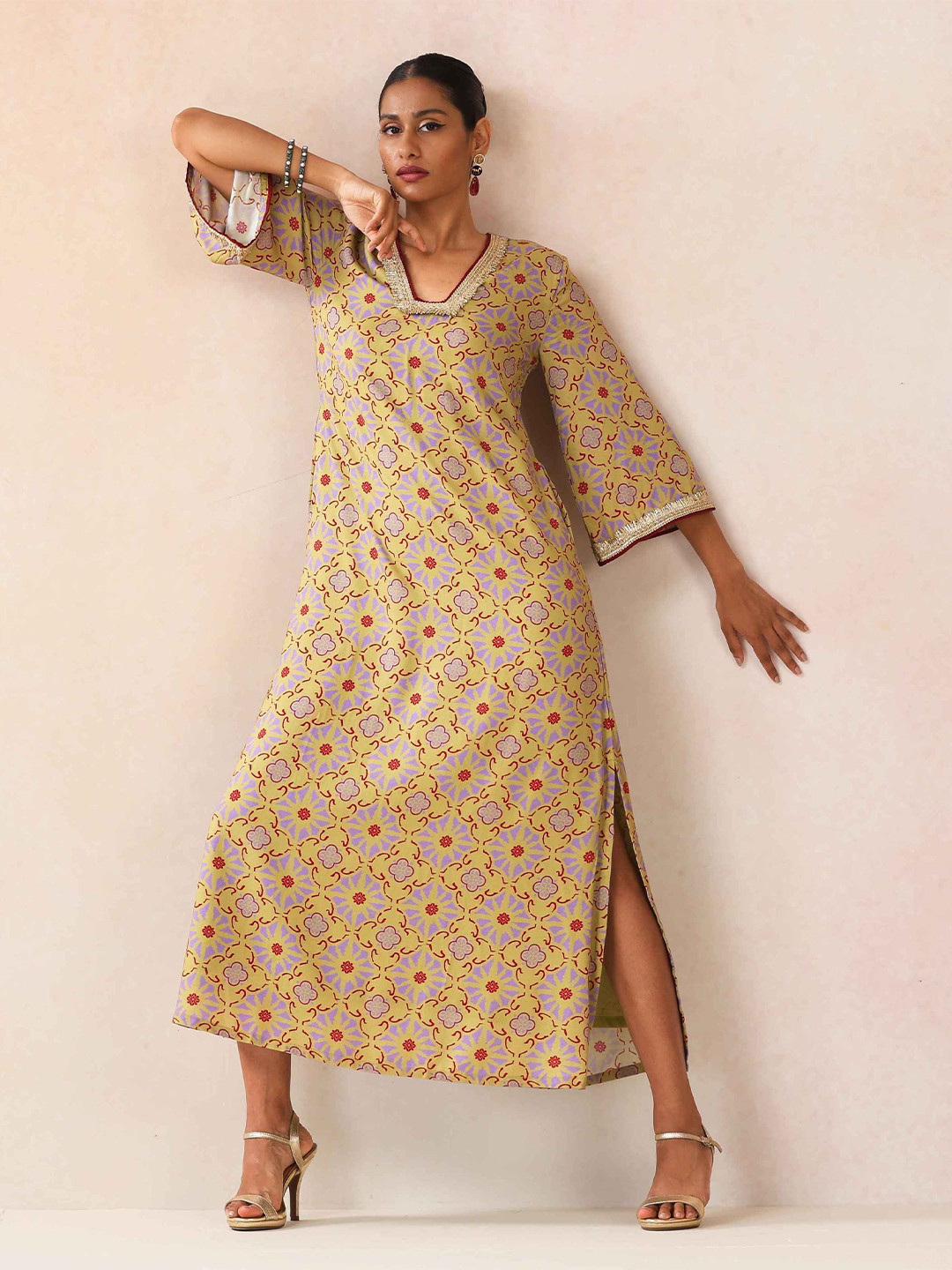 trueBrowns Women Light Green Lilac Print Viscose Straight Maxi Dress