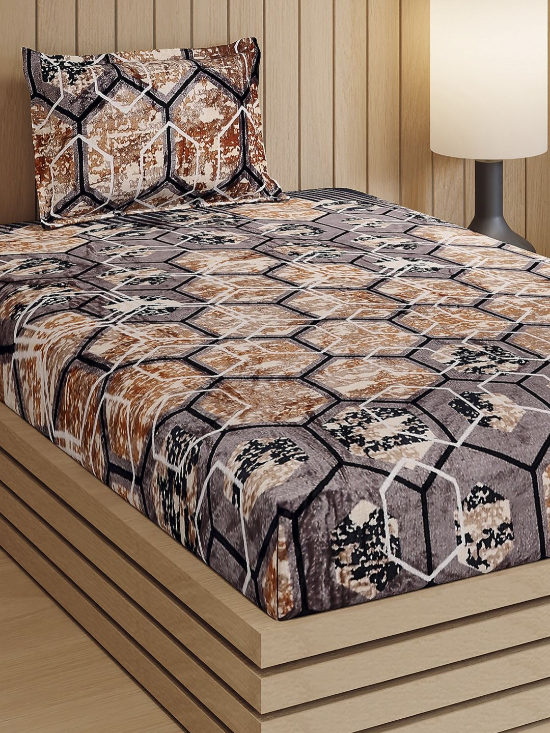 Monte Carlo IRA Grey Geometric 240 TC Single Bedsheet With 1 Pillow Cover 353 GSM