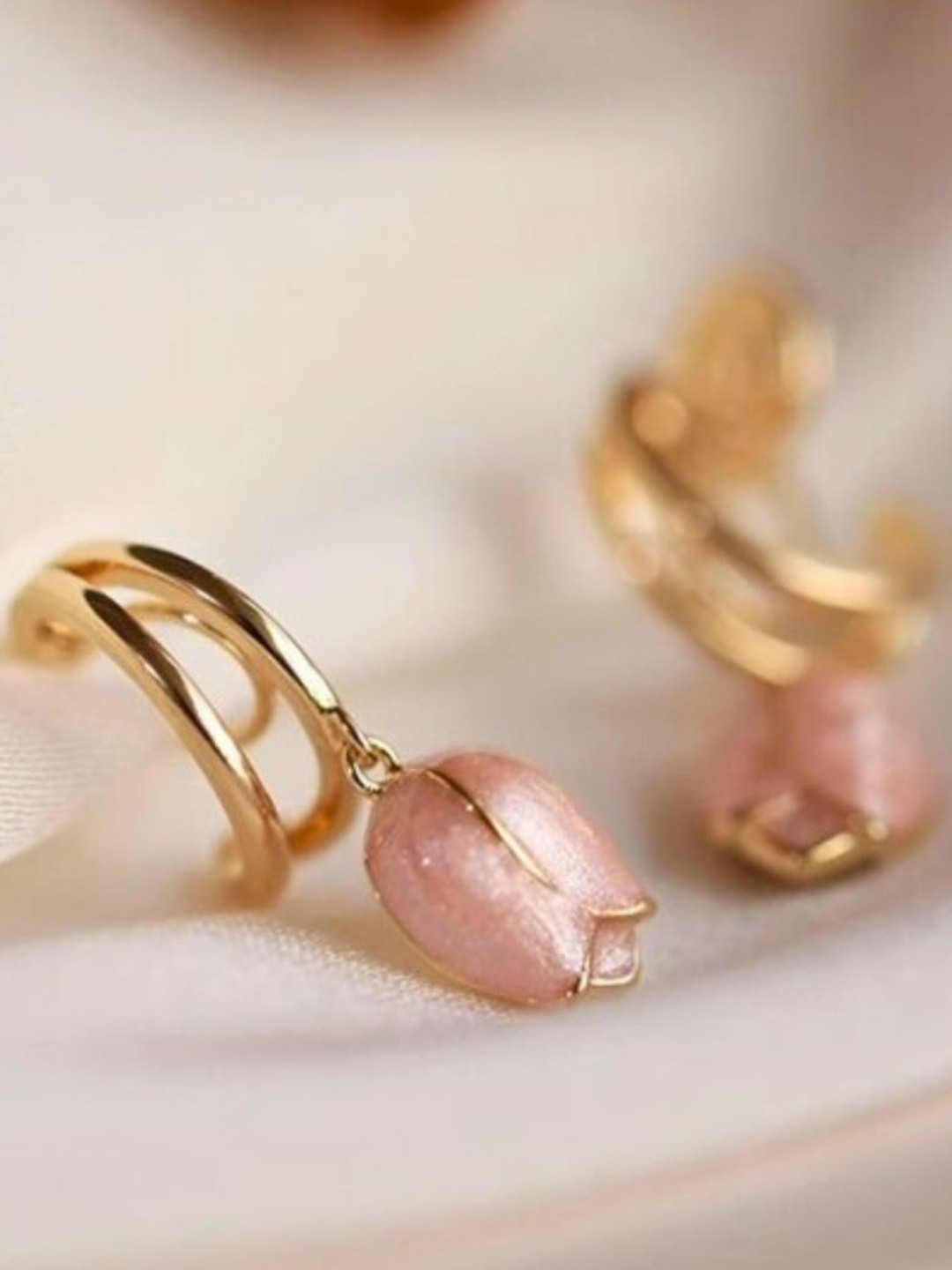 Tipsy closet Women Gold Plated Tulip Hoop Earrings