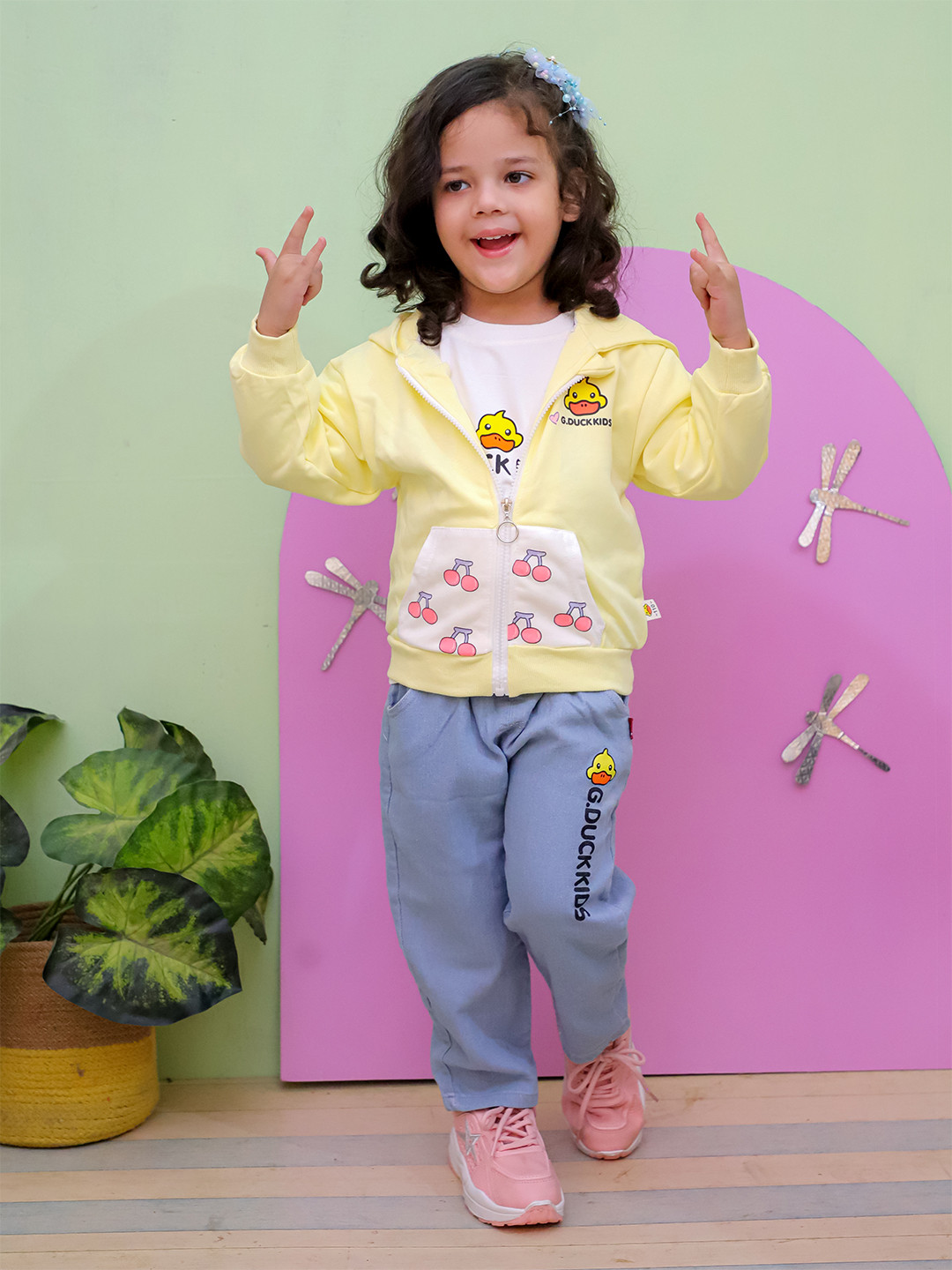 FREE BIRDS Girls Printed Long Sleeves T-shirt With Trousers & Jacket