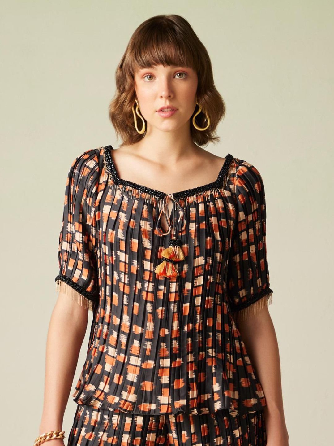 VERB BY PALLAVI SINGHEE Animal Printed Tie-Up Neck Top