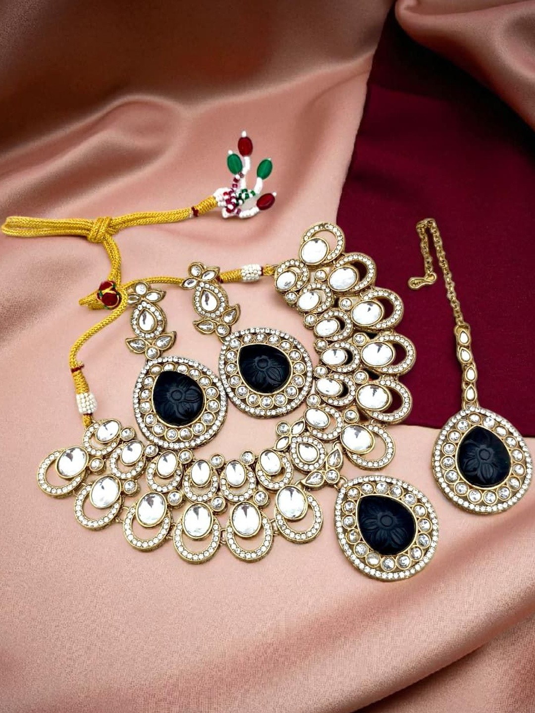 BFC - BUY FOR CHANGE Women Gold Plated Carved Stones Studded Jewellery Set