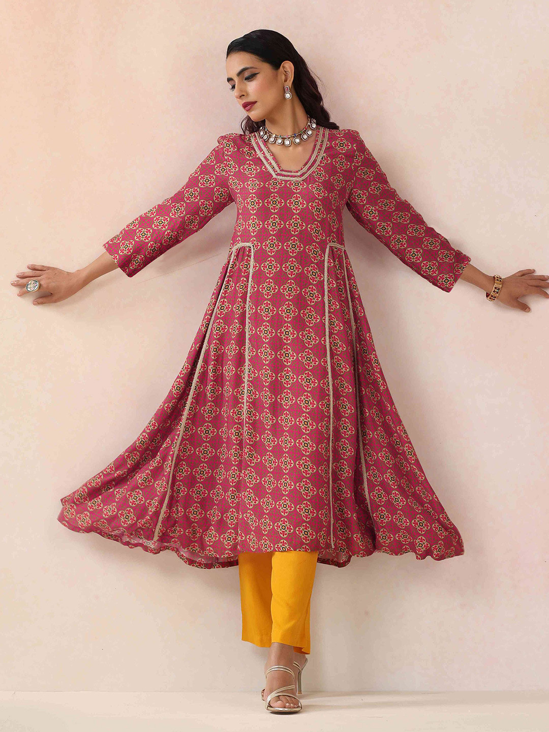 trueBrowns Floral Flared Printed Kurta Trouser Set