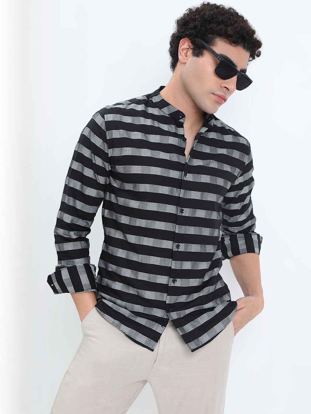SHOWOFF Men Black Cotton Horizontal Stripes Casual Shirts