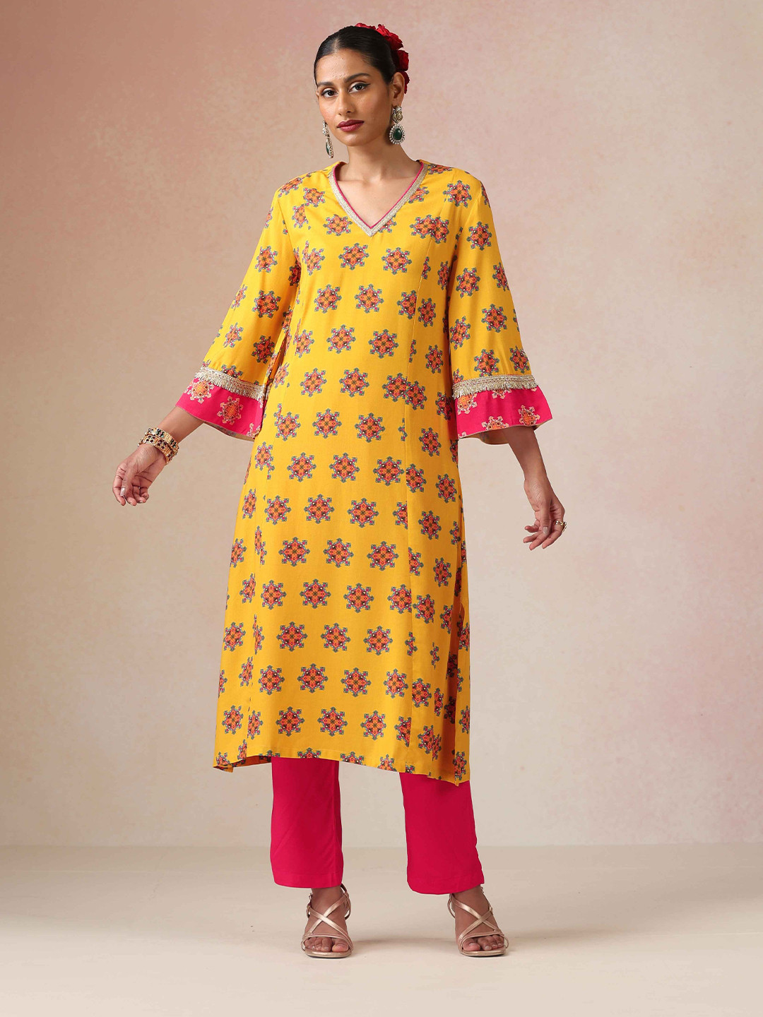 trueBrowns Boota Floral Printed Flared Sleeves A-Line Kurta With Trouser