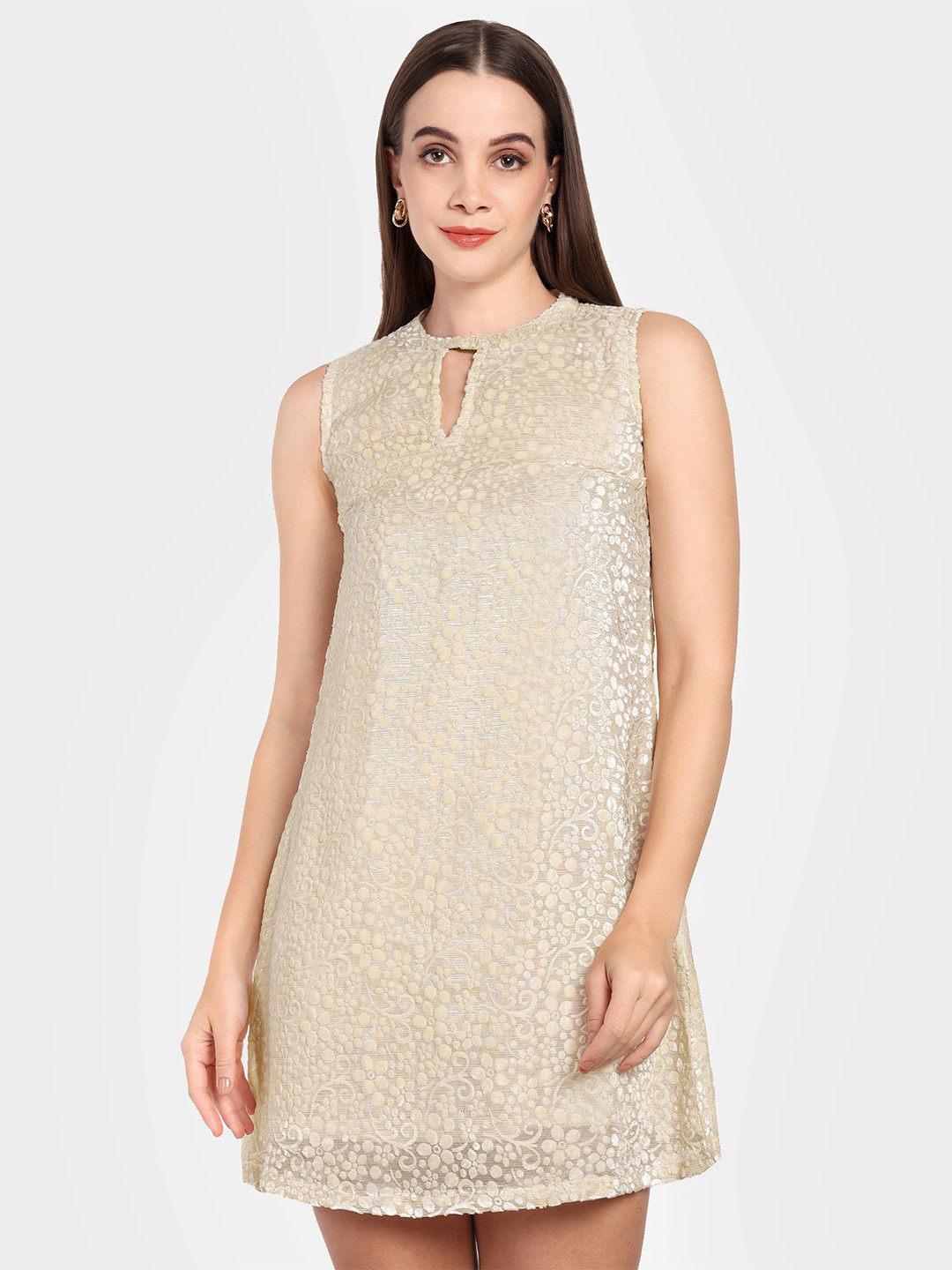 theulluu.com Self Design Velvet Shift Dress