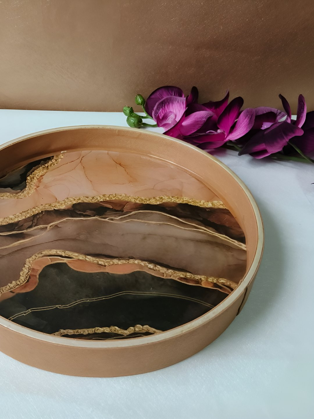 THE HOME CO. Brown And Black Leather Printed Dishwasher And Microwave Safe Serving Tray