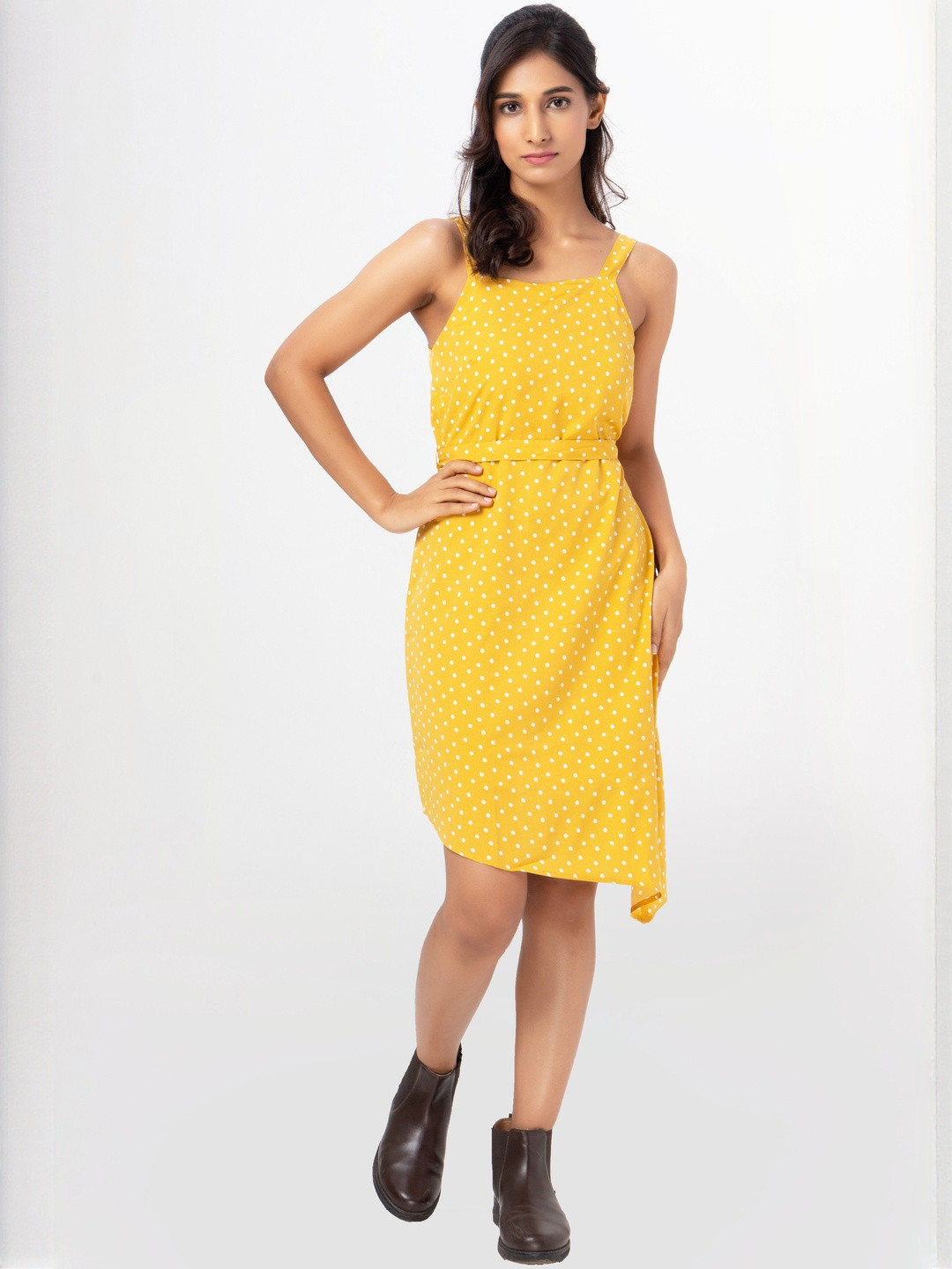 JAZZLR Women Polka Dot Printed Belted shift Dress