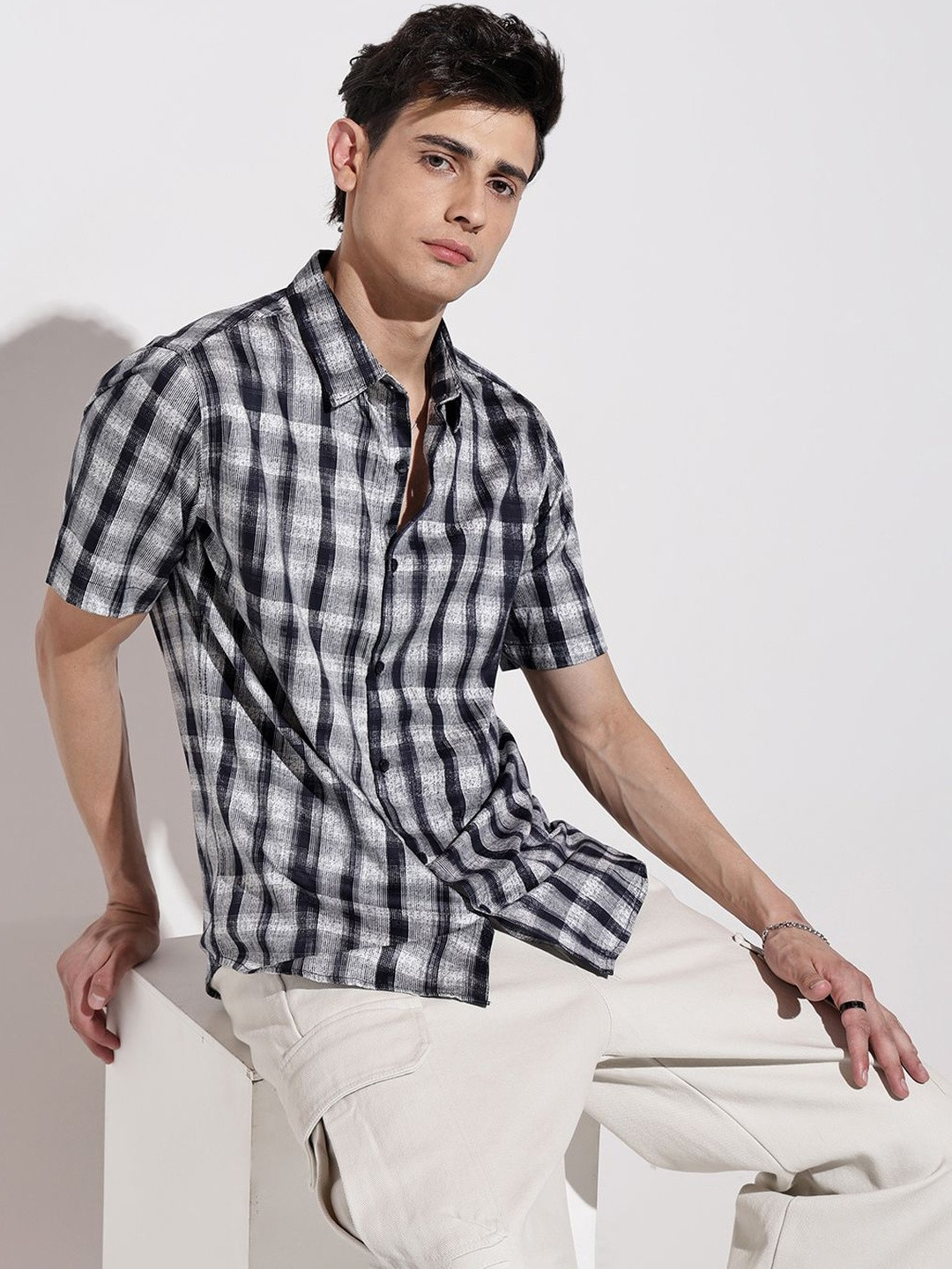 SHOWOFF Men Checked Navy Blue Regular Fit Shirt