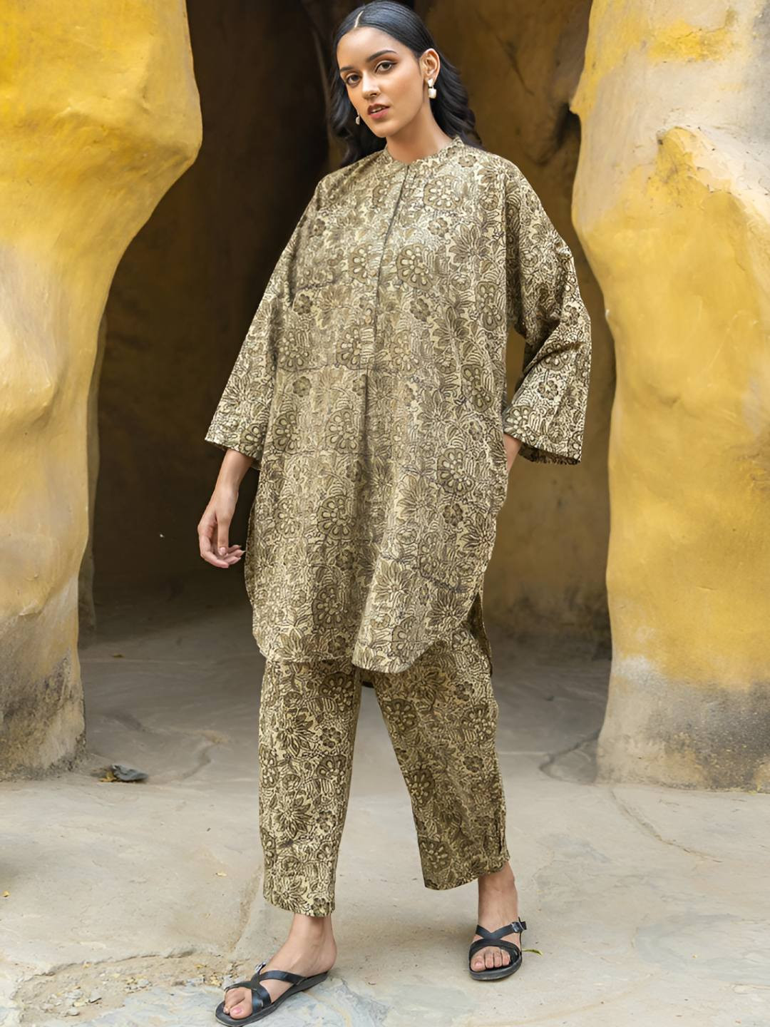 TERHA TAALI Printed Pure Cotton Mandarin Collar A-line Kurta And Palazzos