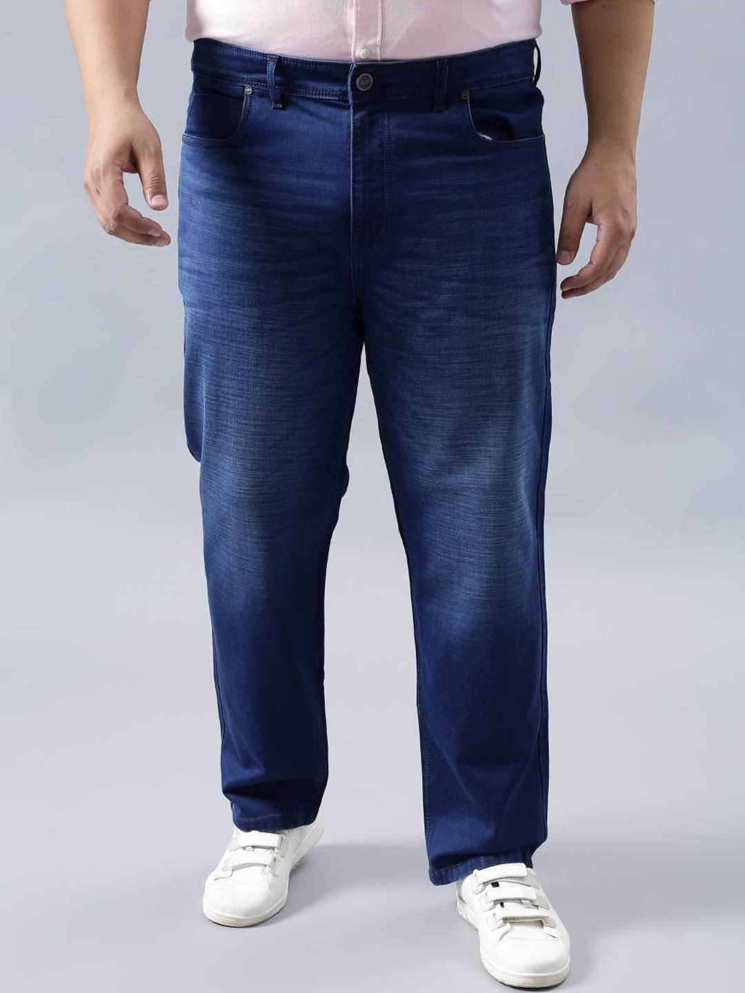 AUSTIN MARTIN Men Regular Fit Mid-Rise Mildly Distressed Light Fade Stretchable Jeans