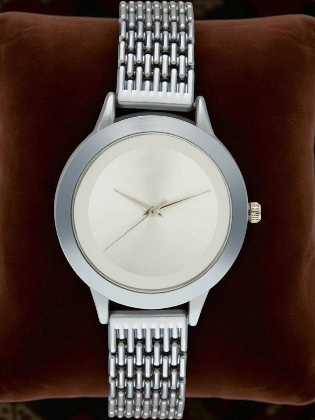 SZN Women Dial & Stainless Steel Straps Analogue Watch Laxi silverDLSZNS