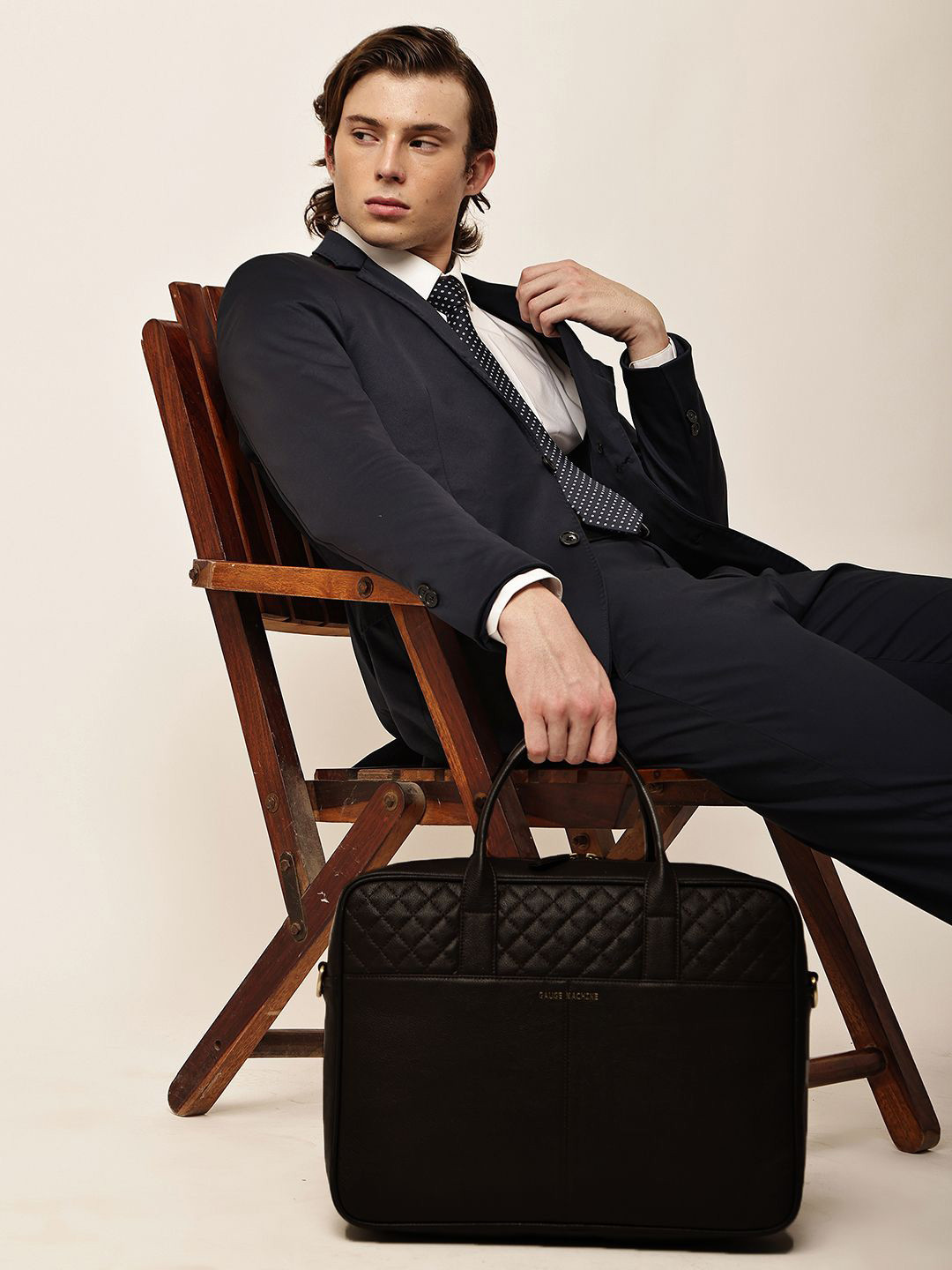 Gauge Machine Unisex Black 16 inch Genuine Leather Laptop Bag with Adjustable Strap