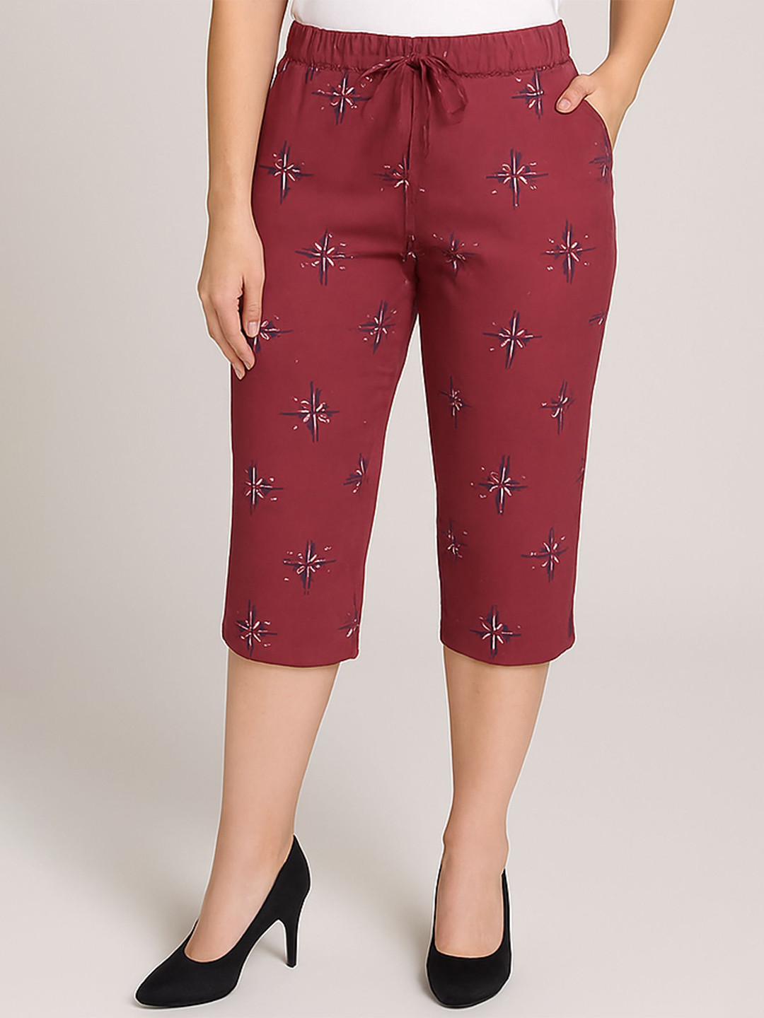 SANDPIPER Women Printed Relaxed Fit Mid-Rise Capris