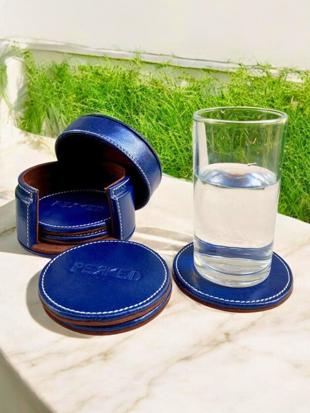 PERKED 5-Pcs Blue Round Coasters WithHolder