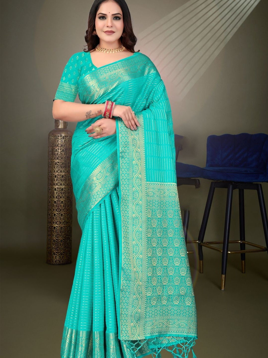 Suha Women Katha Weave Art Silk Saree