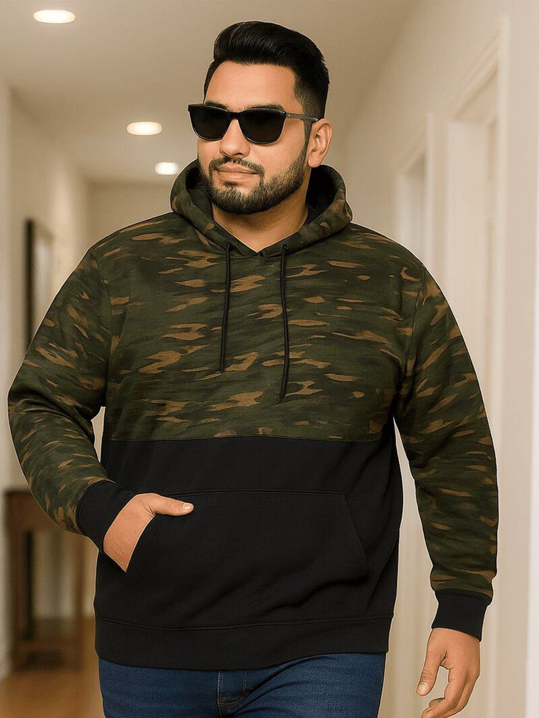 AUSTIVO Men Camouflage Printed Hooded Pullover Sweatshirt