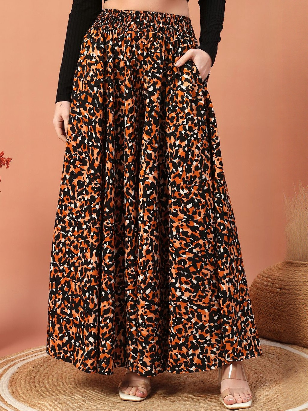 LookShine Women Tiger Black Abstract Printed Wide-Leg Palazzos