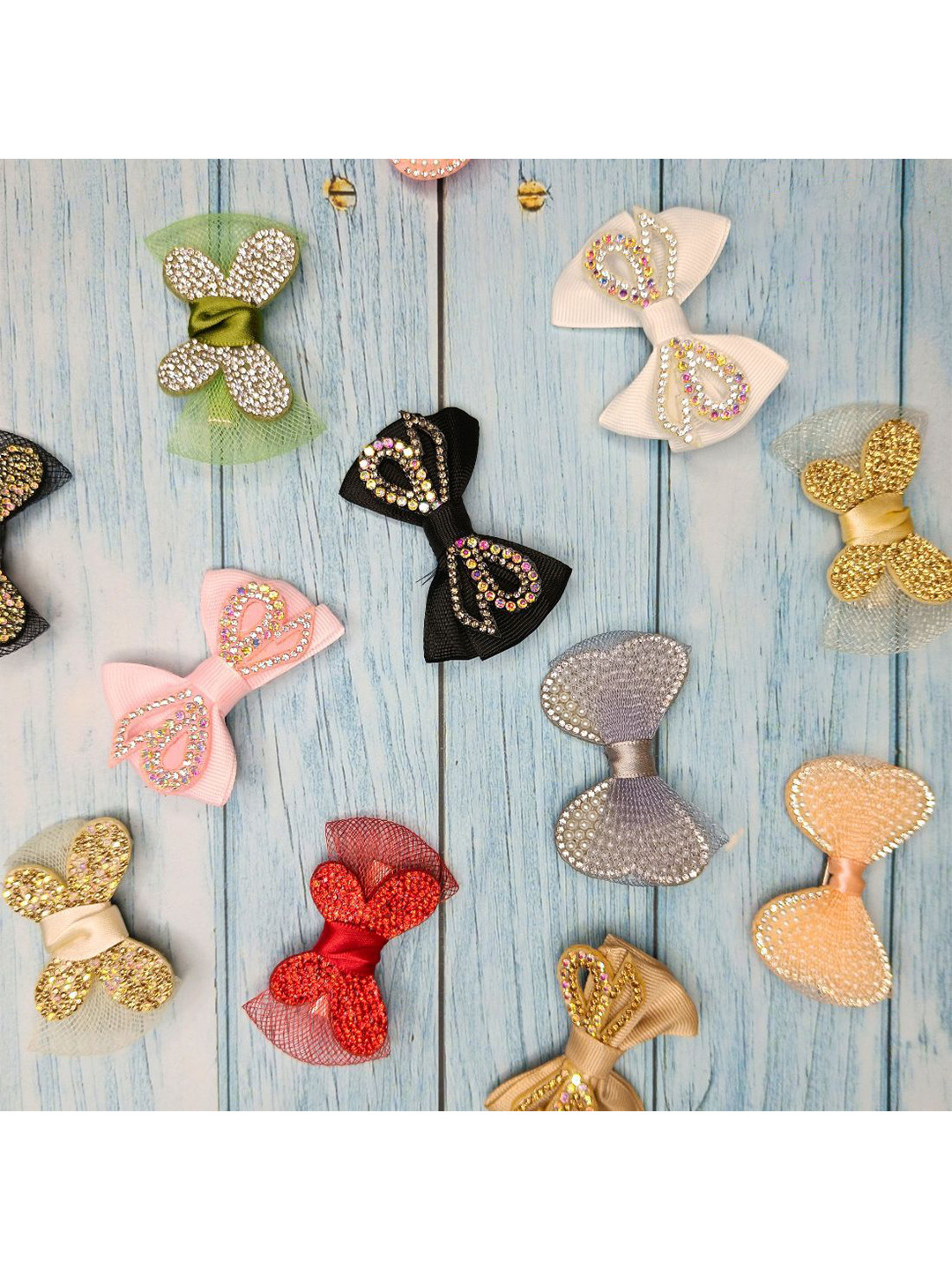 Puchku Girls Embellished Alligator Bow Hair Clips