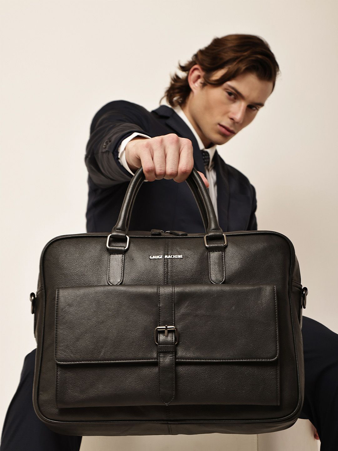 Gauge Machine Unisex Black 16 inch Genuine Leather Laptop Bag with Adjustable Strap